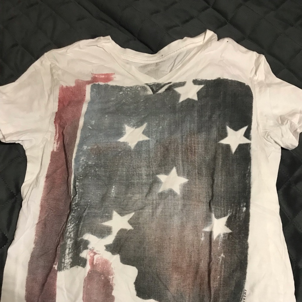 Men’s American Eagle shirt